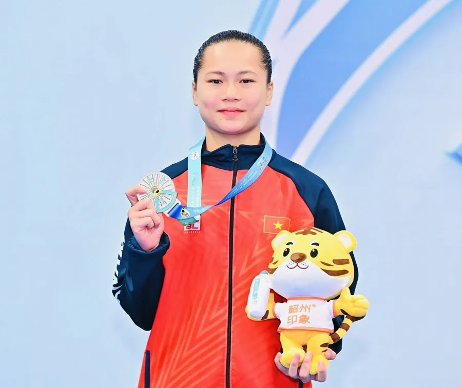 Nguyễn Mai Quỳnh Anh nhận HCB giải karate trẻ châu Á